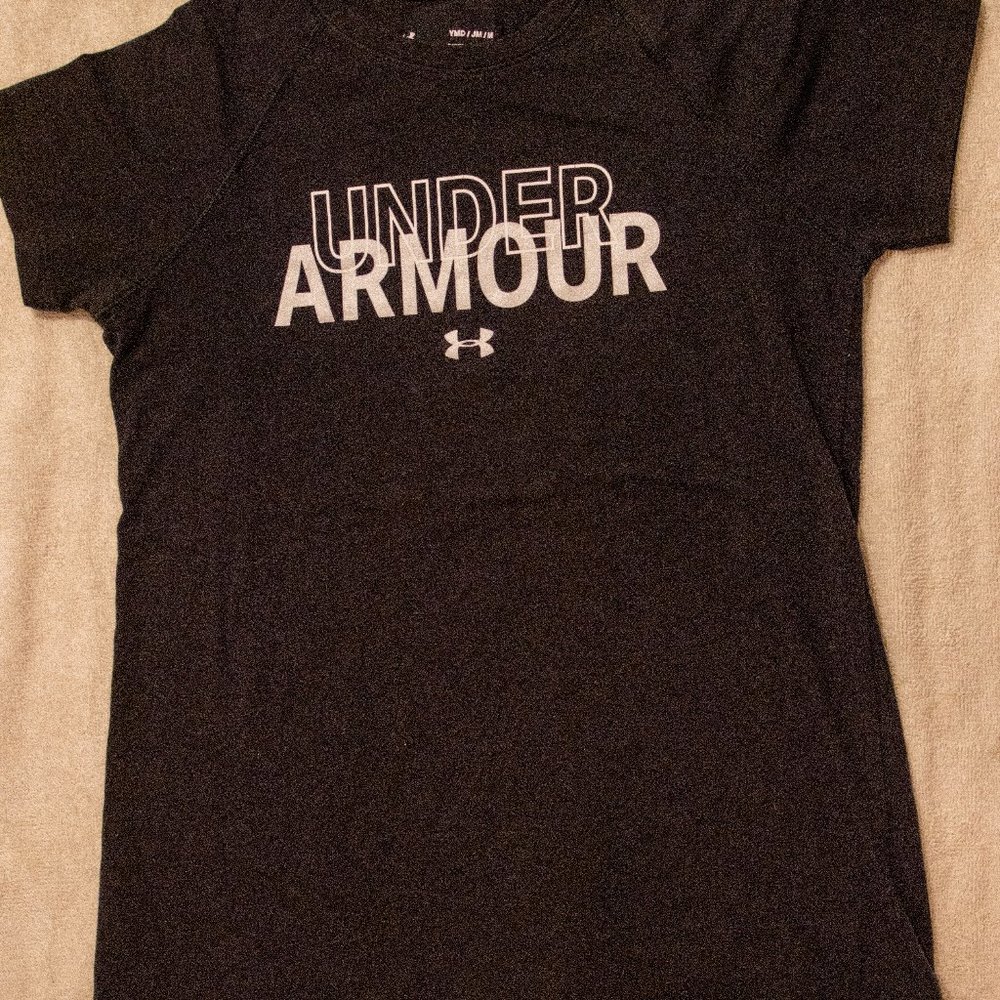 UNDER ARMOUR FITS SMALL ADULTS